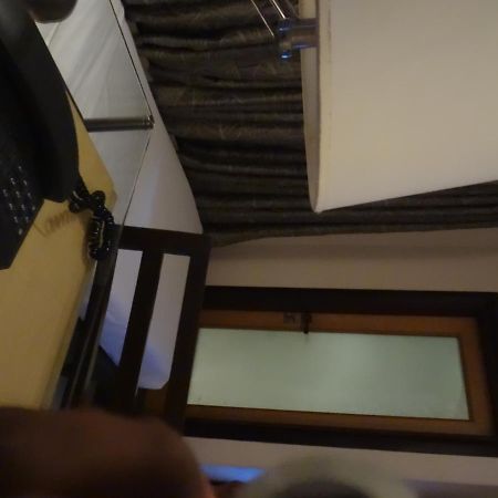 Hotel Sapna Marine Mumbai Exteriör bild